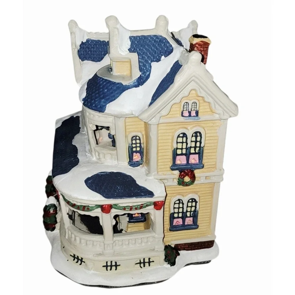 Holiday Time Victorian House Christmas Village 2016 Light Up Building w Box